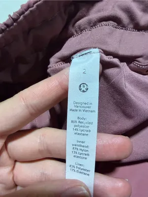 Lululemon track that mid-rise Women's lined brier rose Camo Athletic Shorts 2 thumbnail 5