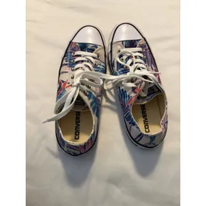 Converse Chuck Taylor All Star Tropical Palm Leaf Low Top‎ Sneakers Womens 8 thumbnail 2