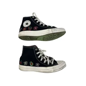 Converse - Chuck Taylor All Star Hi Top Festival Smoothie Sneaker in Black and W thumbnail 2