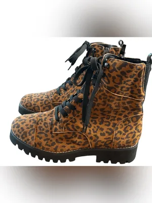 NEW Donald Pliner Ease Leopard Combat Boots Lug Sole Lace Up Size 8M thumbnail 3