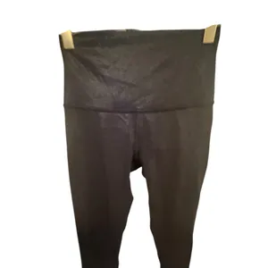 Women's Lululemon Black Shimmer Leggings Size 4 thumbnail 4