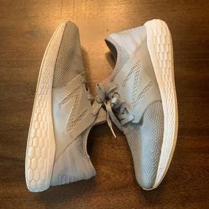 New Balance Sneakers Women’s 11 Gray Shoes thumbnail 1