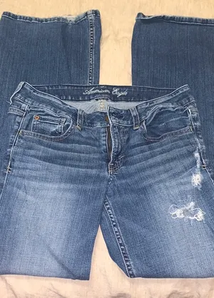 American Eagle Jeans thumbnail 1