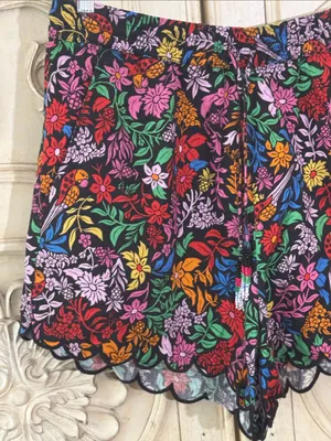 FARM Rio Tropical Garden Floral Shorts | Scallop Hem Size Medium🌺 thumbnail 5