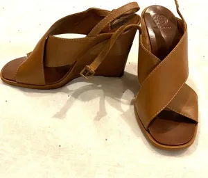 New without box Tory Burch brown wedge sandals Royal Crisscross Leather SZ7 thumbnail 1