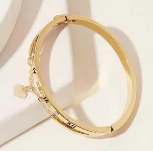 Heart and Roman Numerals Bracelet thumbnail 1