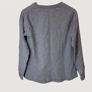 Athleta Purist Sweatshirt Heathered Grey Raglan Center Seam High Low Hem Small thumbnail 3