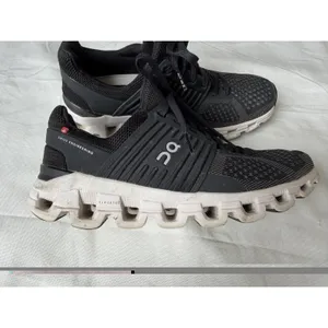 On Cloud Women's Black Gray White Mesh Running Athletic Gym Shoes Sneakers Sz‎ 7 thumbnail 5
