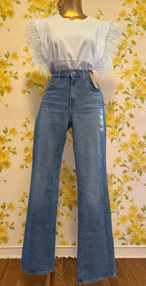 Levi's 725 high rise Women's bootcut Jeans size 29 thumbnail 1