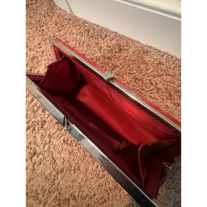 Vintage Red‎ Embossed Faux Leather Pull Tab Kiss Lock Clutch Evening Bag Floral thumbnail 4