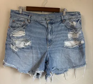 American Eagle Outfitters Relaxed Short Strigid Distressed Denim Shorts Size 16 thumbnail 1