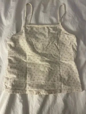 Brandy Melville Tank Top Floral thumbnail 3