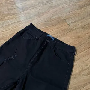 Wax Jean Women's Black Ripped Skinny Jeans thumbnail 2