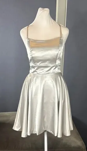 Women’s Silver Satin Short Prom Party Dress Spaghetti Straps Size 6 *READ thumbnail 1