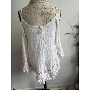 FP ONE Free People Tunic Top Blouse White Red Embroidered Boho Medium‎ flaw thumbnail 4