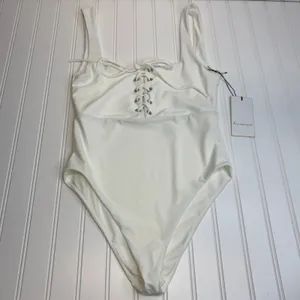Lovetree White Lace Top 1 Pc Swimsuit Sz Medium thumbnail 5