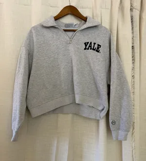 Yale university crewneck thumbnail 1