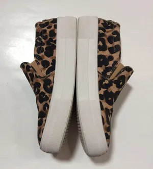 Steve Madden Gills Leopard Print Slip-On Sneakers thumbnail 4