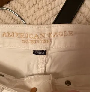 American Eagle NWOT White Ripped Mini Skirt thumbnail 4