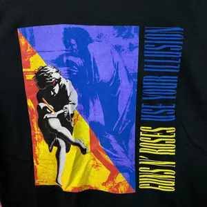 Guns N’ Roses Use Your Illusion Rock Tshirt size Medium thumbnail 2