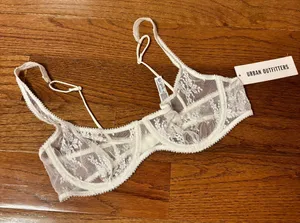 Urban Outfitters NWT Out From Under Amber Firecracker Lace Underwire Bra - 36C thumbnail 2