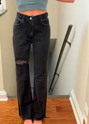 Abercrombie Relaxed High-Rise Jeans thumbnail 1