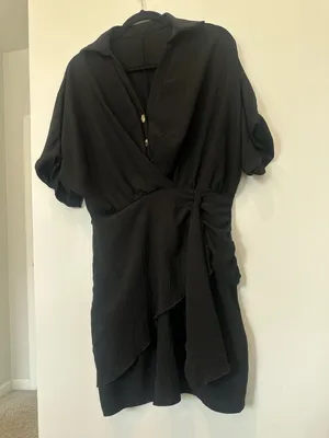 ZARA Black Short Sleeve Collared V-Neck Romper with Ruched Side Detail thumbnail 2