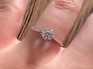 Boutique 1ct Solitaire Platinum Simulated Diamond Engagement Wedding Ring,‎ Size 6 NEW thumbnail 1