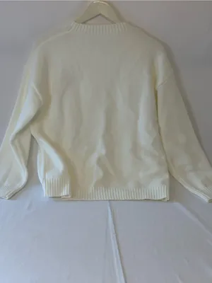 Womens White Sweater Heart Design Crewneck Size L Cute Minimalist Valentine thumbnail 2