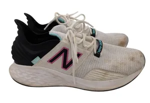 New Balance Fresh Foam Roav Womens 11 Running Shoes White Black Pink WROAVWB thumbnail 1