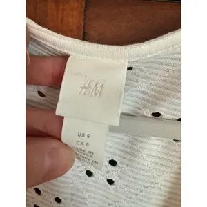 H&M white eyelet puff sleeve dress size small fits like medium thumbnail 5