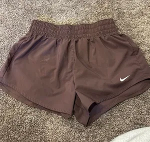 Nike Shorts thumbnail 1