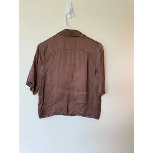 Wilfred Aritzia Short Sleeve Button Up Crop Blouse Brown Women's Size XS thumbnail 2