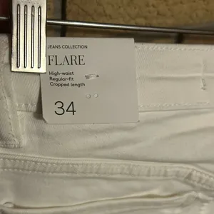 NWT MNG Mango Sienna Flare Cropped Jeans White Raw Hem Women’s Size 2 thumbnail 8