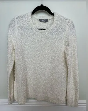 Cream Sweater Size M thumbnail 1