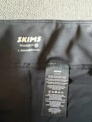 NWT SKIMS High-Rise Black Women's Active Shorts thumbnail 4