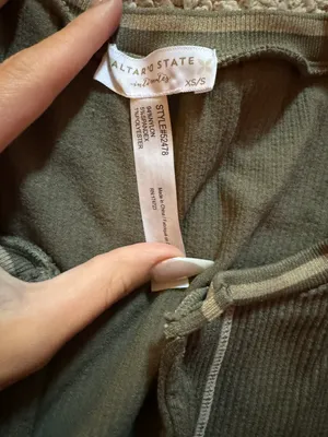Altar'd State cropped long sleeve thumbnail 2