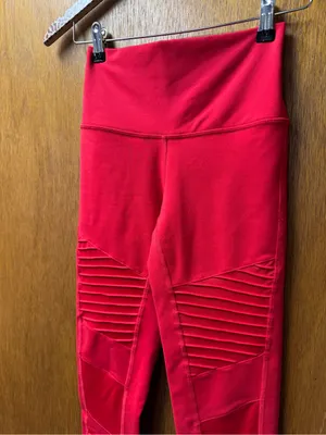 ALO Yoga Leggings Moto Airbrush Active Workout Pants Red XS Gym Pilates Fitness thumbnail 6