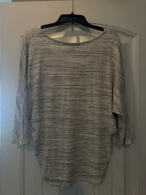Women’s casual shirt size M thumbnail 2