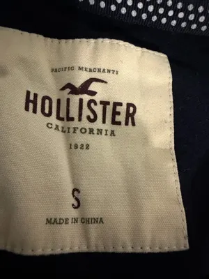Hollister Ladies V Neck Pullover Sweater  thumbnail 4