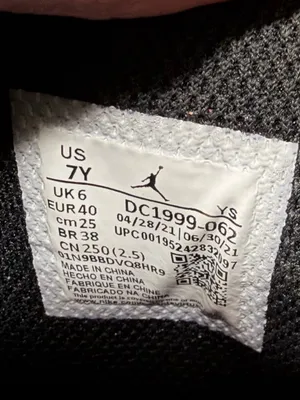 Jordan Max Aura Athletic Sneakers Black Pink 23 thumbnail 10