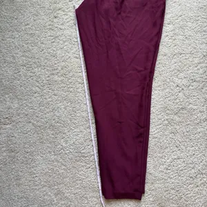Metaphor Women’s Medium Burgundy Pull-On Dress Pants with Silk Lined Pockets thumbnail 7
