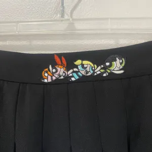 Dolls Kill Powerpuff Girls Fly To The Rescue Black Pleated Mini Skirt XXL‎ thumbnail 3