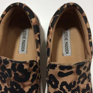 Steve Madden Gills Leopard Print Slip-On Sneakers thumbnail 2