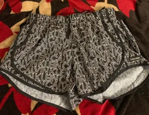 Women’s Shorts thumbnail 1