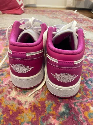 Pink Nike Dunk Low  thumbnail 3
