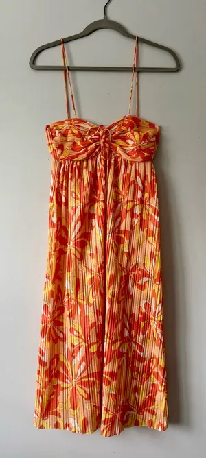 Zara Floral Pleated Groovy Patterned Tropical Vacation Midi Dress thumbnail 1