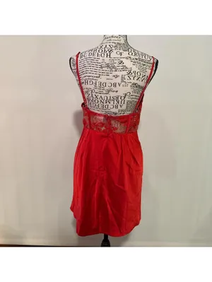 Selfie Leslie Red satin and lace dress with adjustable straps thumbnail 2