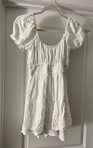 Hollister White Dress thumbnail 1
