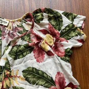 Show me‎ your Mumu flowy Hawaiian blouse size small thumbnail 7